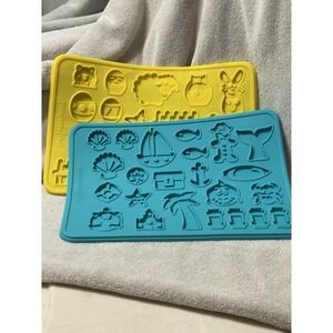 Lot 2 Pampered Chef 8.5"x12.5"  Yellow Teal EASTER SPRING SUMMER Silicone  Molds